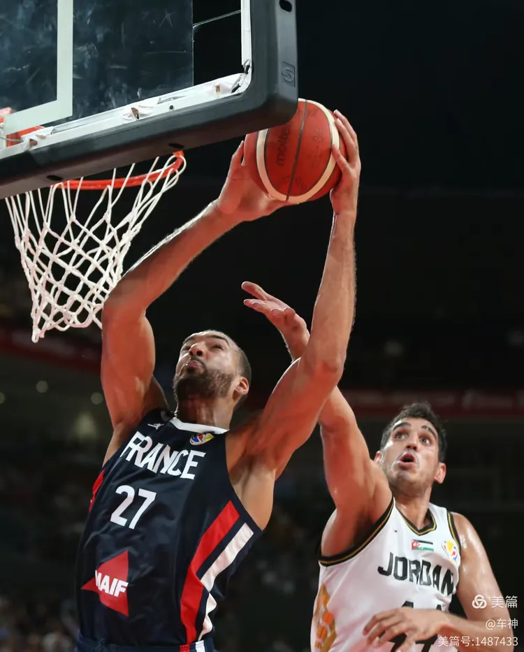 深圳队绝杀公牛,字母哥关键制胜 深圳队绝杀公牛,字母哥关键制胜