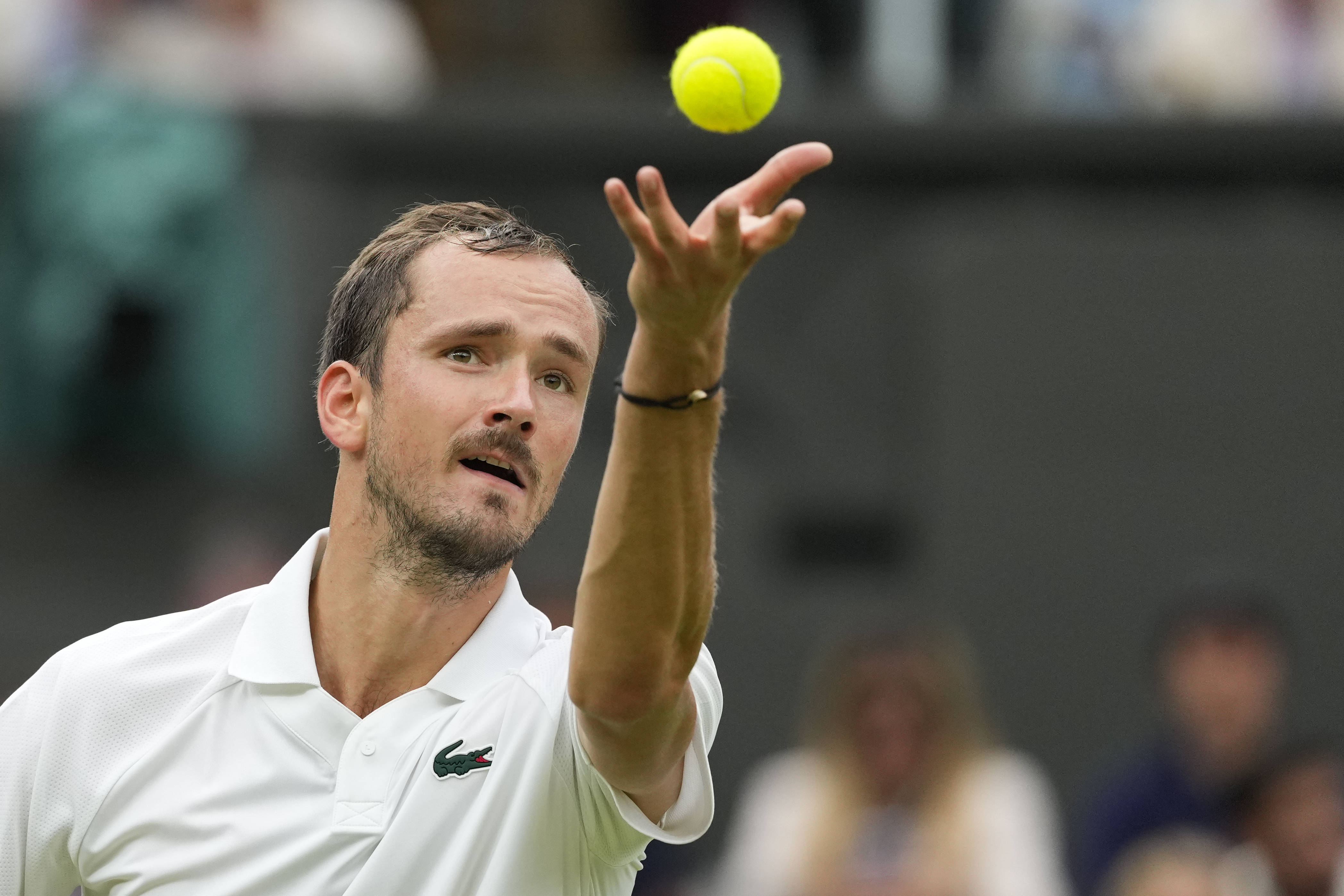 温网横扫拉沃尔杯，梅德韦杰夫高光表现