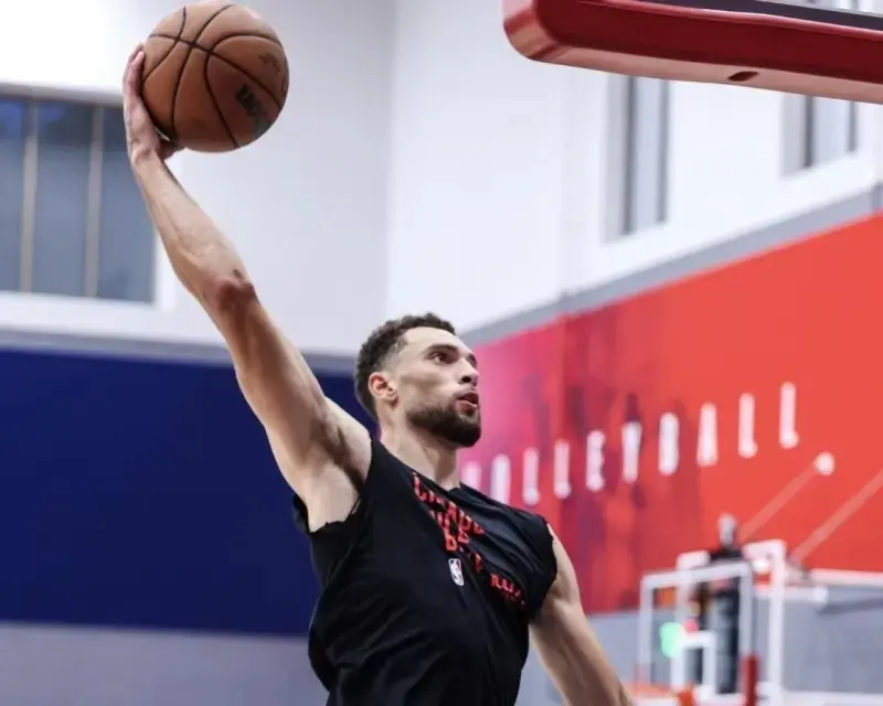 尼克斯逆转浙江队,拉文关键制胜 尼克斯逆转浙江队,拉文关键制胜