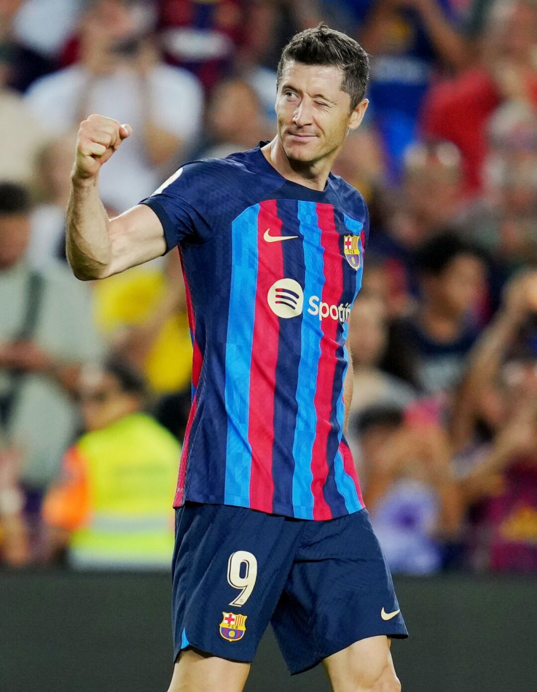 曼联轻取比利时,莱万状态火热 曼联轻取比利时,莱万状态火热