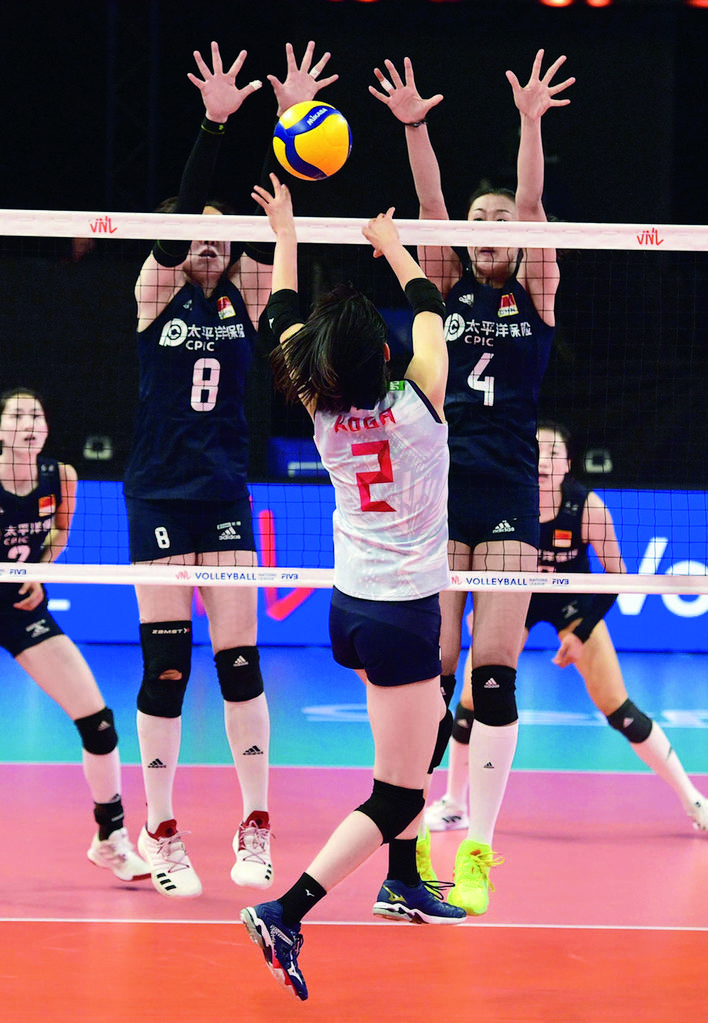 泰国队翻盘中国队，黄鸭组合点燃赛场