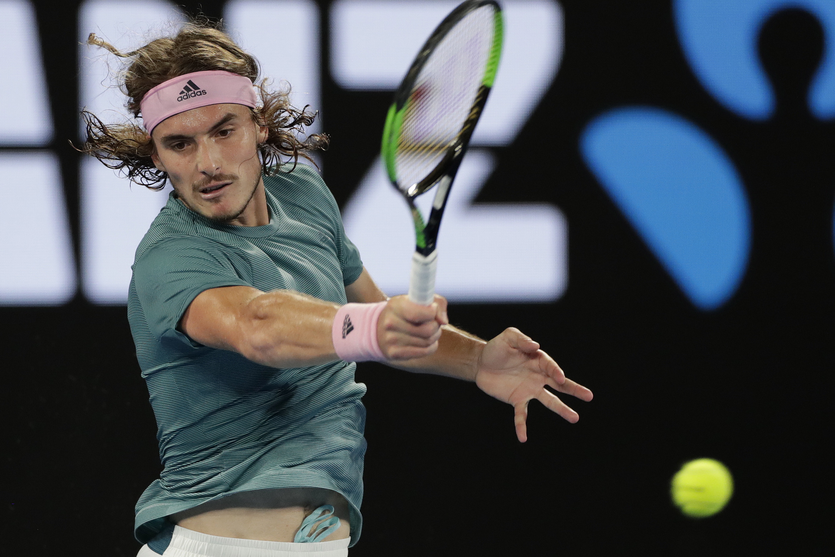 世界网球队强势欧洲网球队，西西帕斯送出助攻