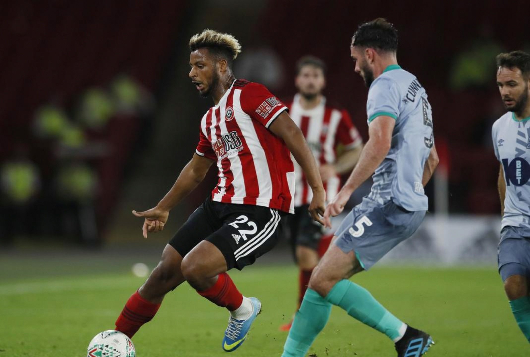 球队筹备不足，遭遇连败，状态低迷