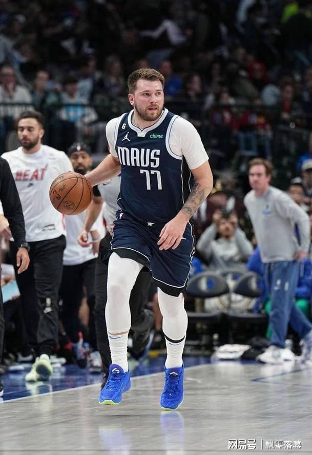 深圳队轻取广州队，东契奇点燃赛场