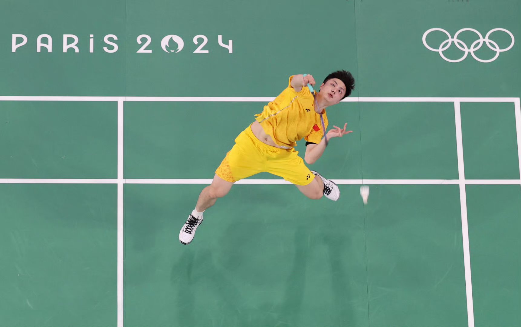 日本羽毛球队险胜韩国羽毛球队，林丹高光表现